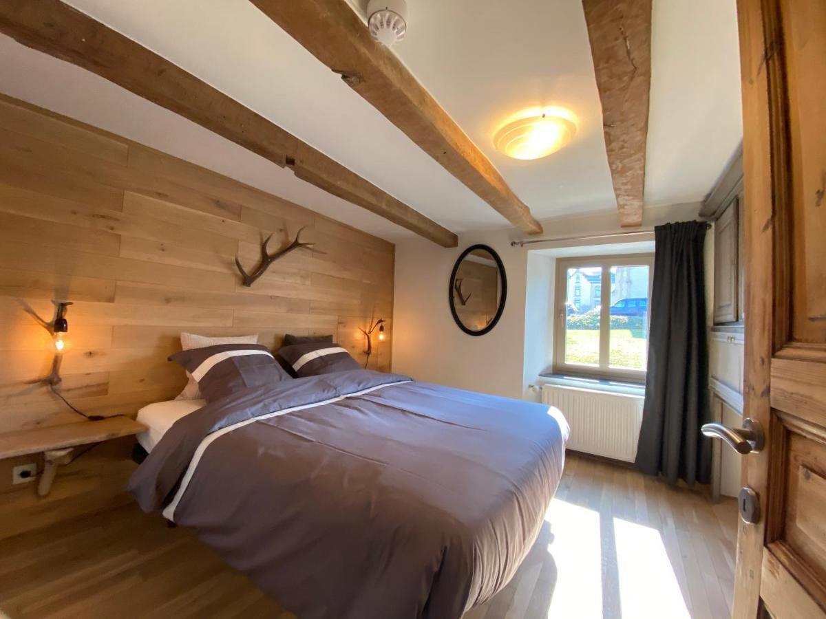 Le Héron - Gîte de charme avec rivière - 6 ou 10 personnes Fauvillers Extérieur photo